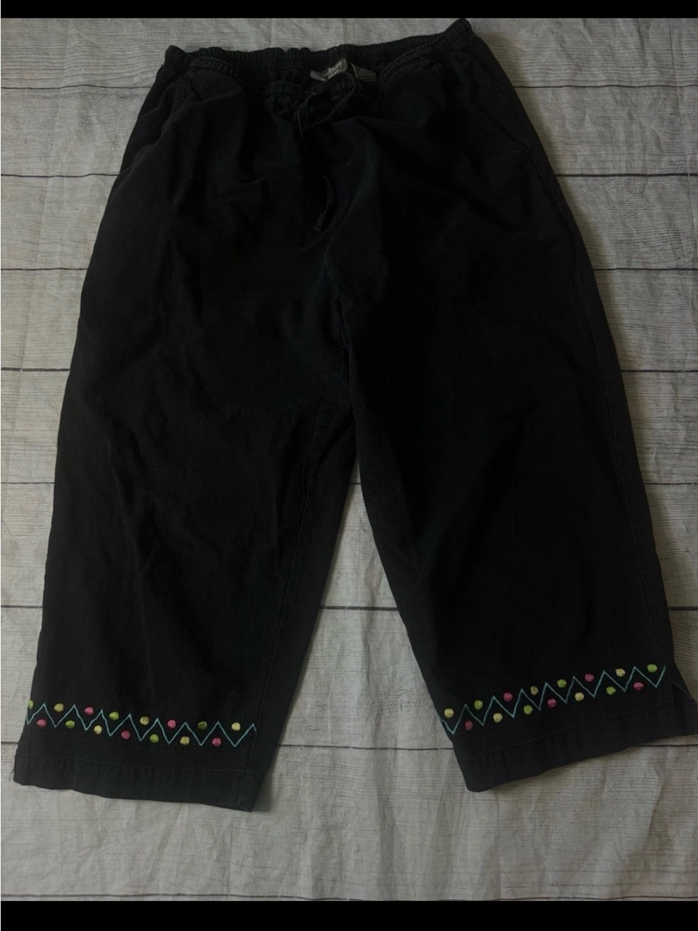 Jane Ashley Black Crop Pants L Embroidered Cropped